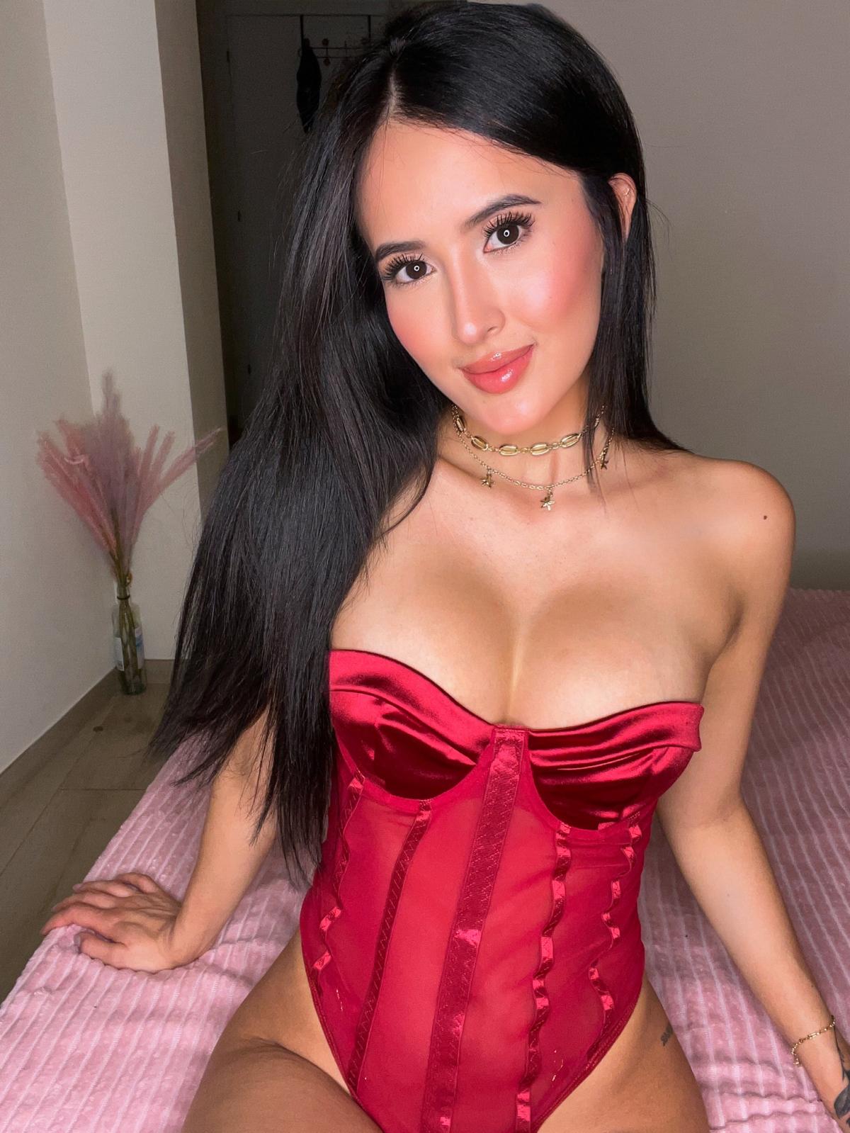 Escort - VANESA - Ibiza Tops